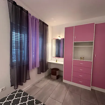 Apartment Maja *
