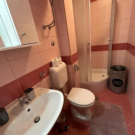 Maja Apartment *